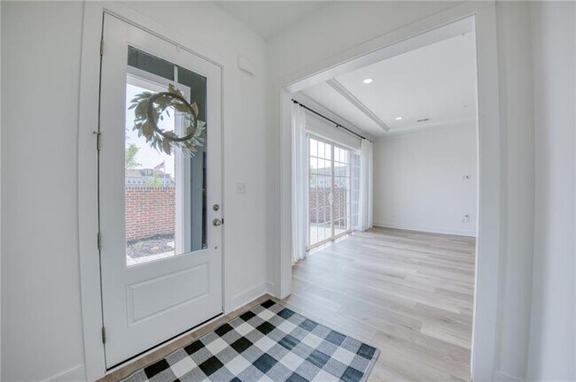 Building Photo - 304 Highbridge Ln