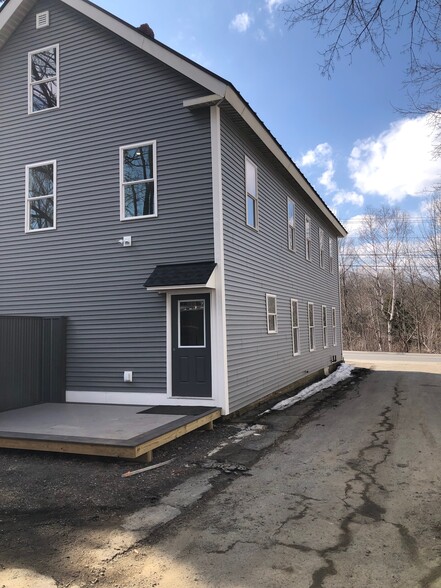 Building Photo - 556 Water St