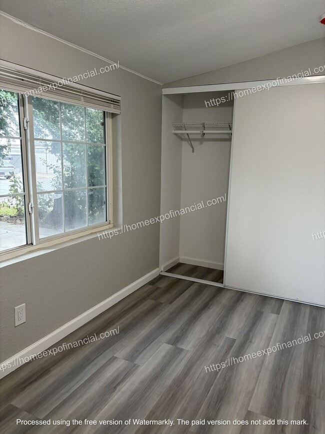 Building Photo - Nice Front Home For Rent