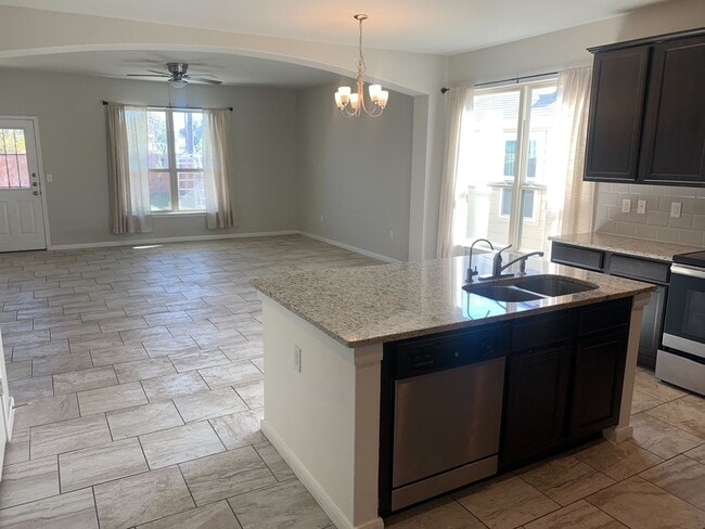 Building Photo - *COMING SOON* Comfort & Convenience – 2-Story Home with Fenced Backyard!