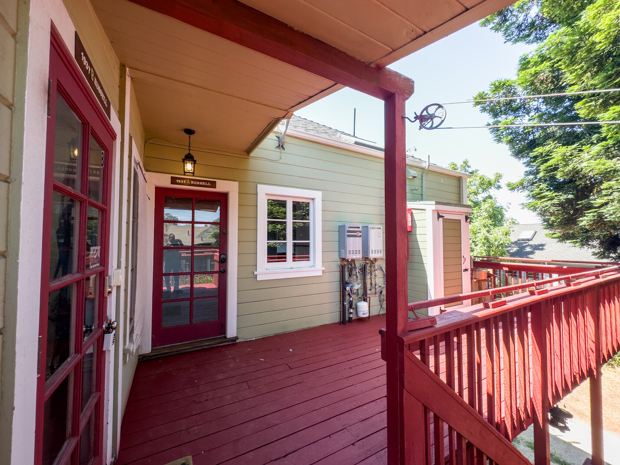 Building Photo - 1937 Russell St