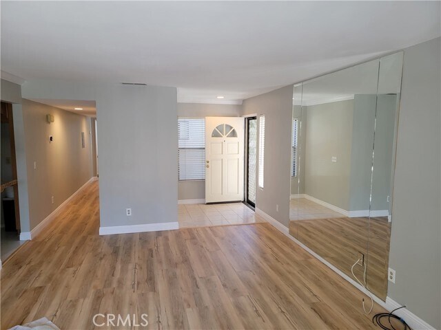 Building Photo - 941 Lotus Cir