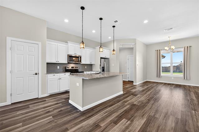 Building Photo - 1020 Silverton Dr