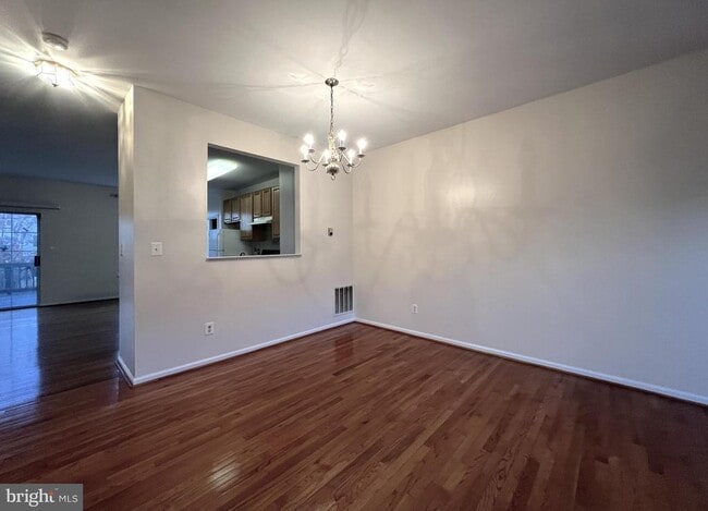 Building Photo - 45504 Trail Run Terrace