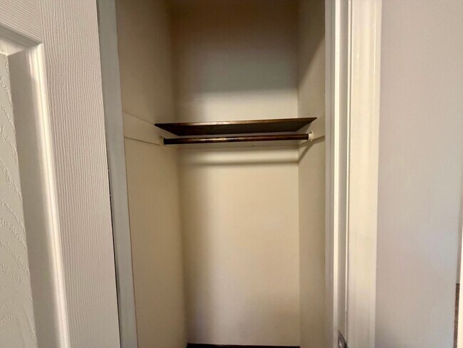 Building Photo - 2 Bedroom Duplex In Wyoming Available December 1st