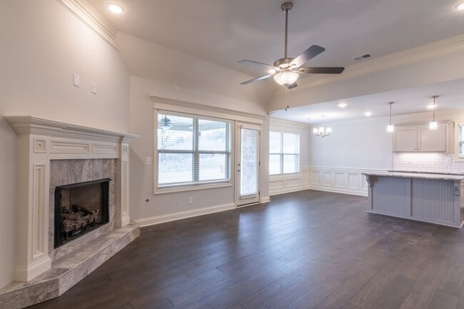 Building Photo - 254 Hutch Ct