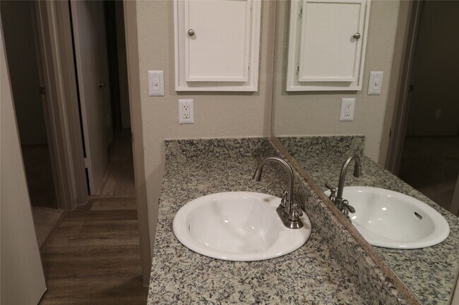 Building Photo - 11530 Ridge Run Dr