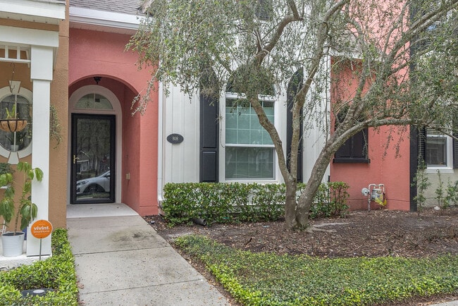 Building Photo - 808 Carlyle Ln