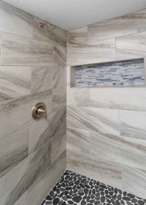 Building Photo - 111 Kahului Beach Rd