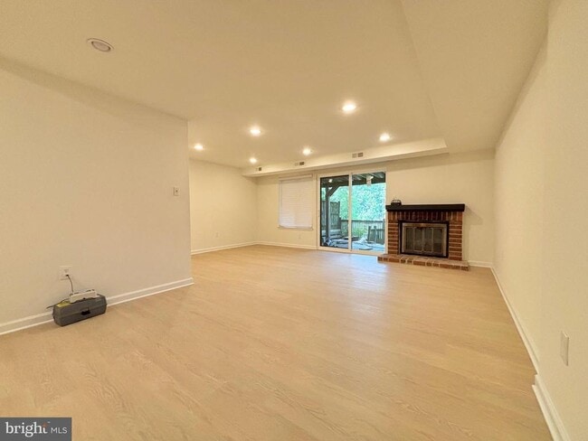 Building Photo - 20207 Laurel Hill Way