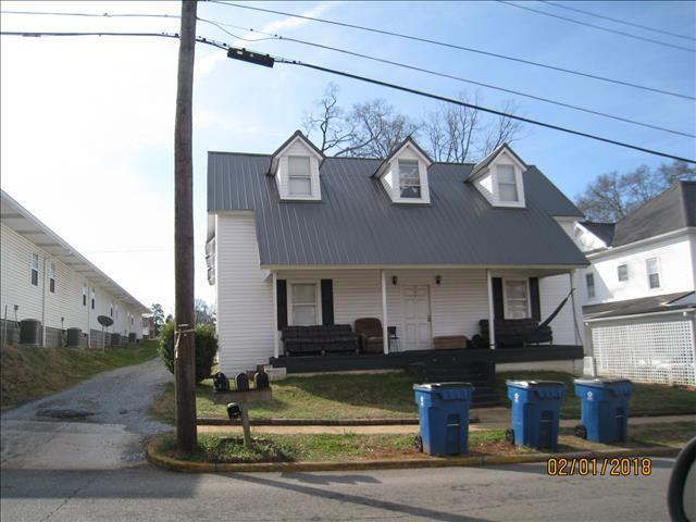 Primary Photo - College- 204