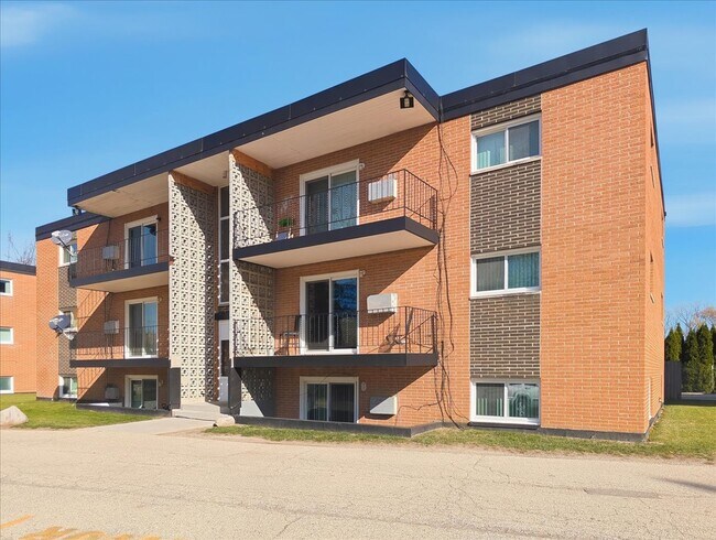 Building Photo - 100 Marlene Ct