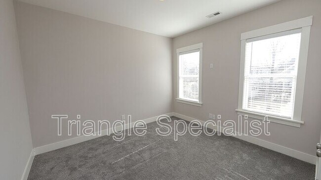 Building Photo - 4012 Forgotten Pond Ave