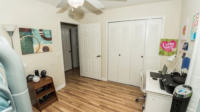 Building Photo - Charming 4BR Townhome in Panama City Beach