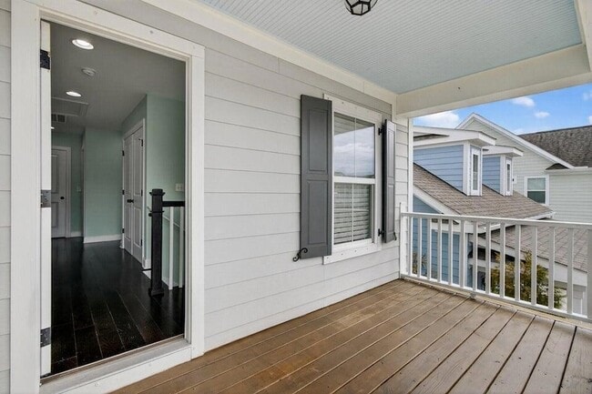 Building Photo - 1694 Sparkleberry Ln