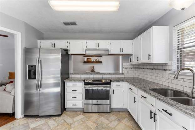 Building Photo - 990 Camden Dr