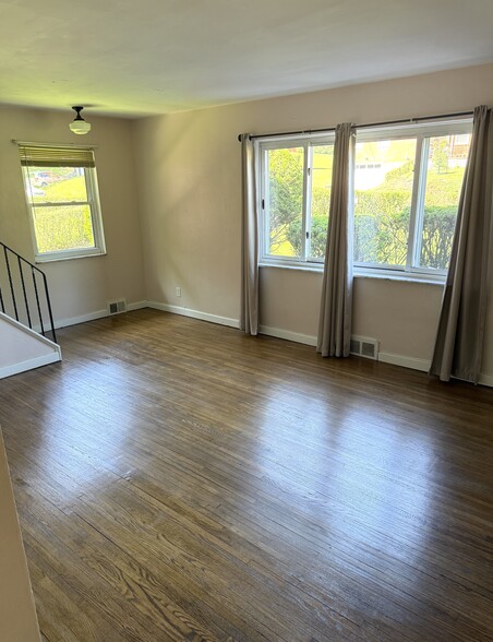 Living Room - 1035 McCabe St