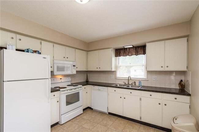 Building Photo - Beautiful Marion Home for Rent! Available April 1st!