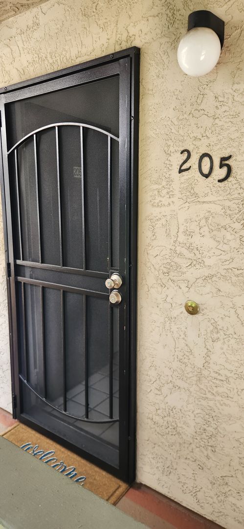 Building Photo - 2 bedroom, 2 bathroom condo in University Heights