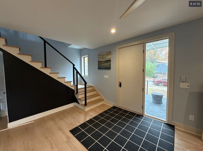 Building Photo - 1073 Hemphill Ave NW