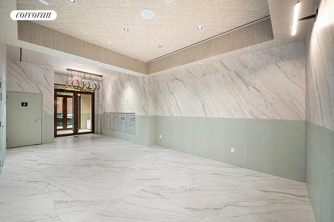 Building Photo - 1 Putnam Ave