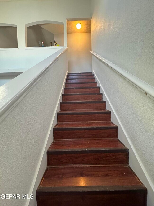 Building Photo - 3033 Tierra Humeda Dr