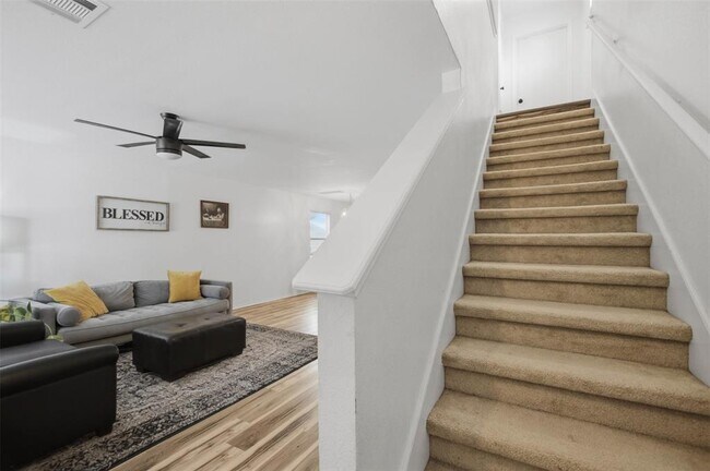 Building Photo - 13132 Briarcreek Loop