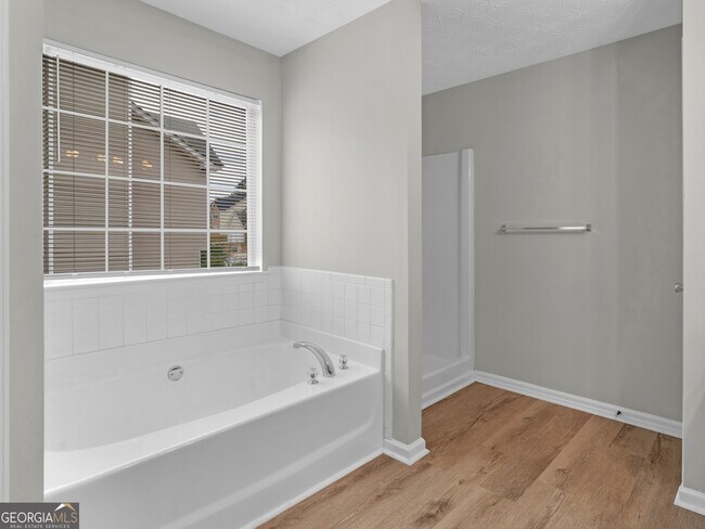 Building Photo - 230 Millstone Dr