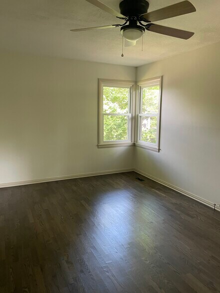 Building Photo - 1408 Bluebird Dr