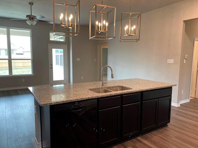 Building Photo - 7722 Merry Oaks Cv
