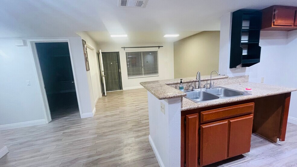 Building Photo - 12572 Fieldstone Ln