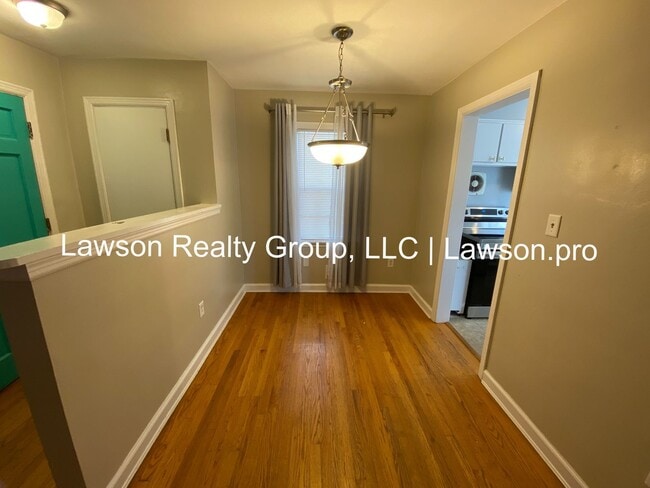 Building Photo - Cozy Raleigh Court Ranch with Partially Finished Basement