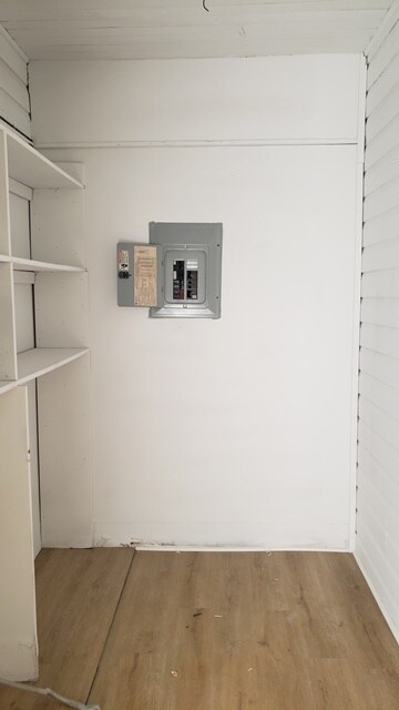 Building Photo - 502 E Abbey St