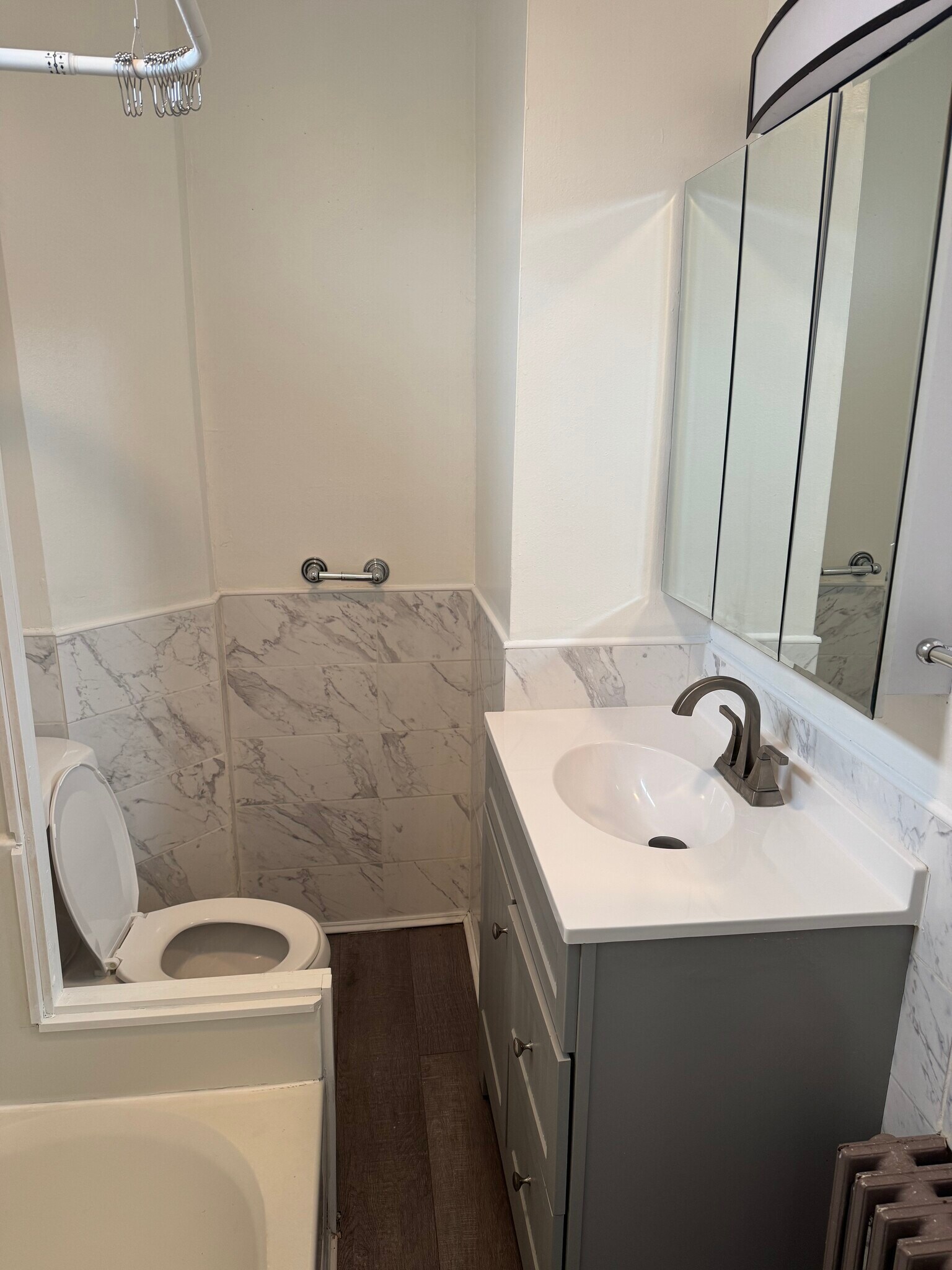 Building Photo - 7 Mona Ave