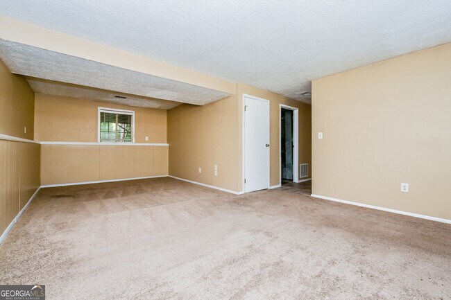 Building Photo - 5300 Tasman Trail