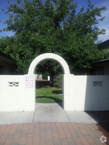 Entrance - Dodge Flowers Apartments