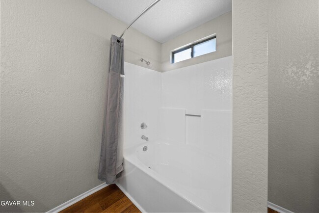 Building Photo - 43007 Pearlwood Dr