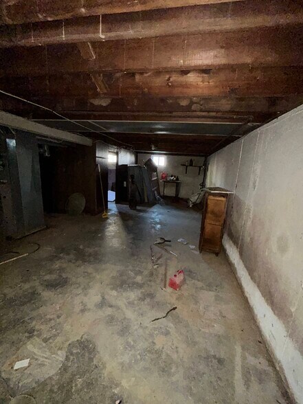 Building Photo - 1801 Engelholm Ave