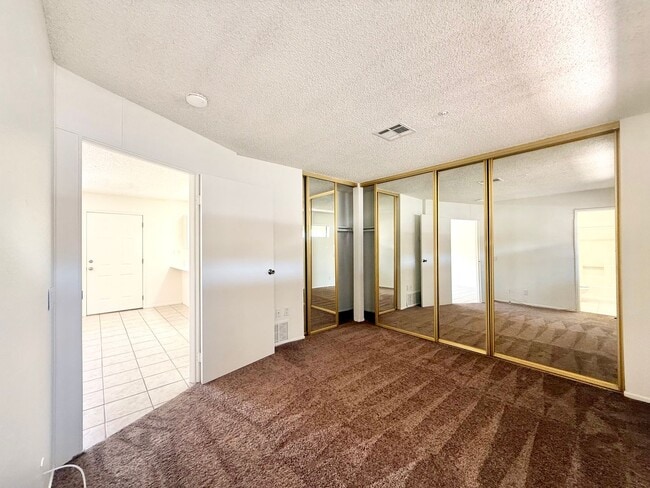 Building Photo - 44620 San Rafael Ave