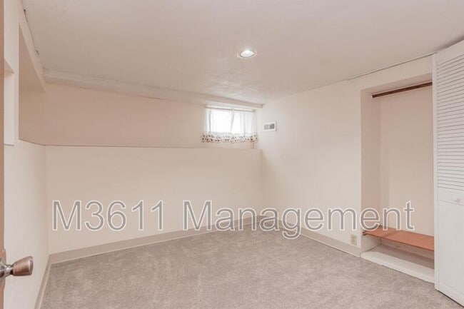 Building Photo - 446 E St