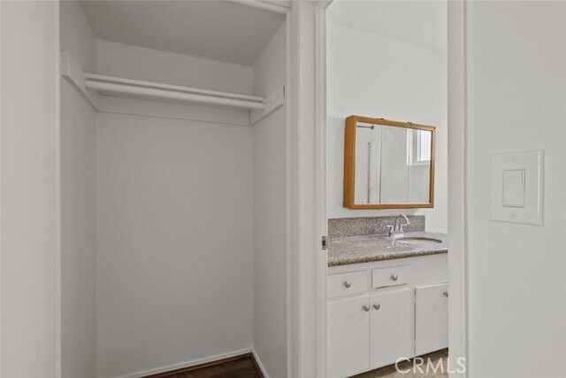 Building Photo - 1601 College View Dr