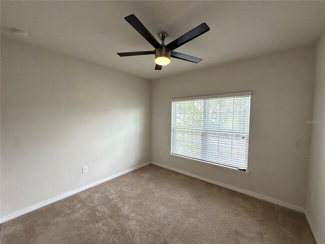 Building Photo - 12202 Ledbury Commons Dr