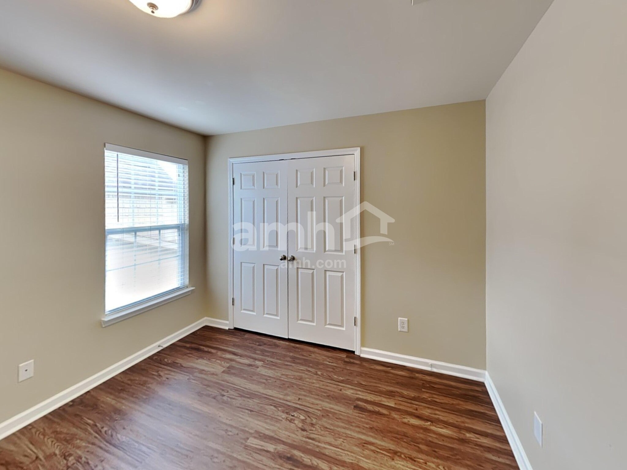 Building Photo - 7472 Riverland Dr