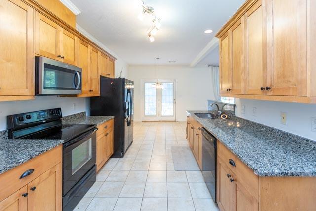 Building Photo - 4001 Ellington Dr