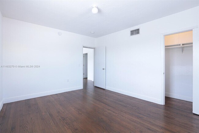 Building Photo - 931 79th Terrace