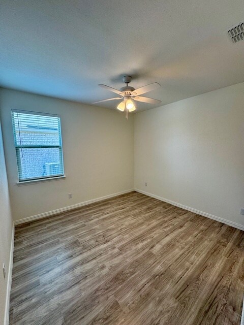 Building Photo - 5036 Waterway Dr