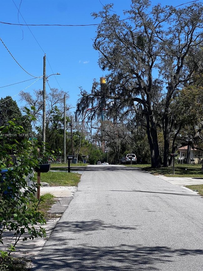 Building Photo - 2608 E 97th Ave