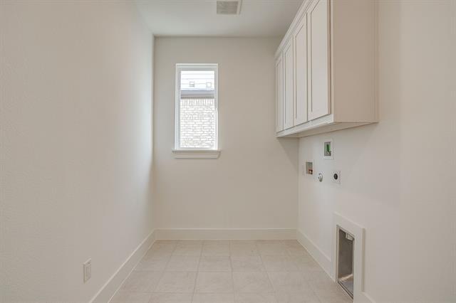 Building Photo - 9205 Cooper Ct