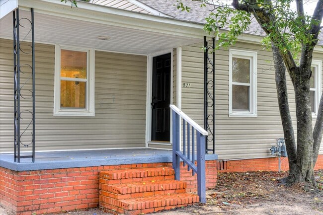 Building Photo - 531 Tubman St