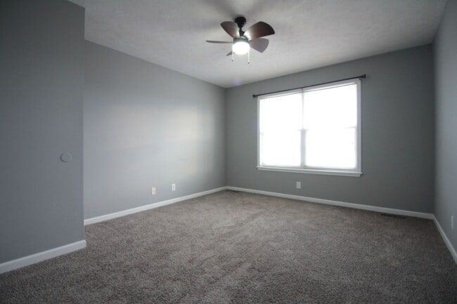Building Photo - 135 Waterford Dr